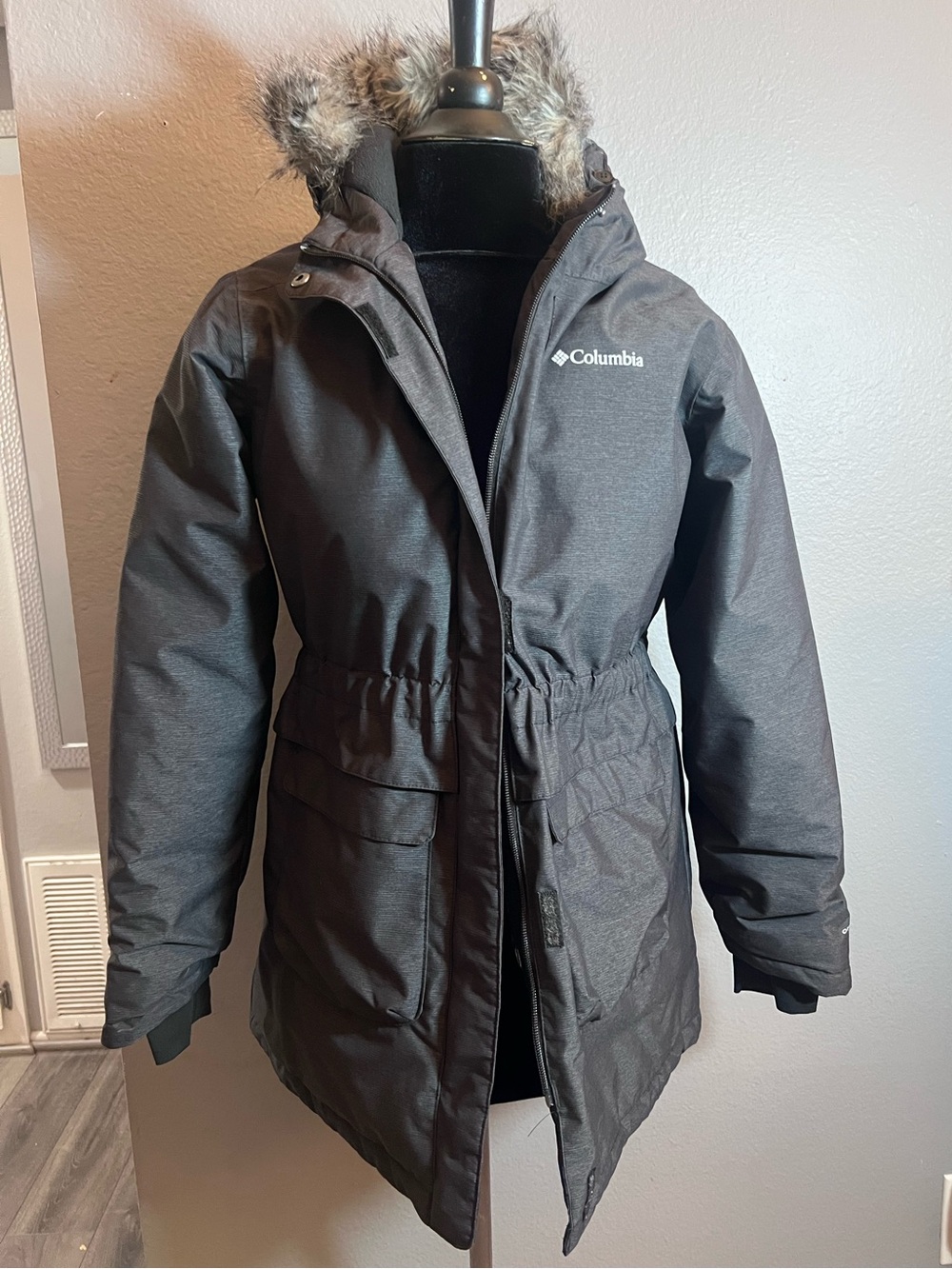 Columbia  Charcoal Gray Puffer Parka with Faux-Fur Hood
